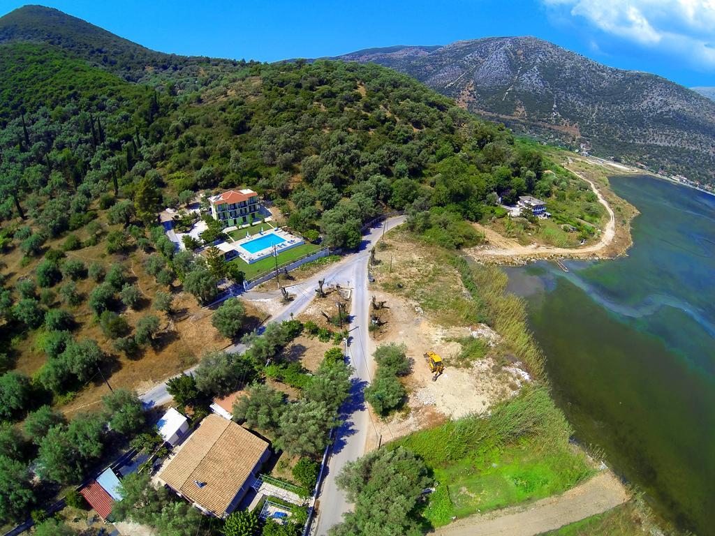 Vliho Bay Suites & Apartments Yénion Esterno foto