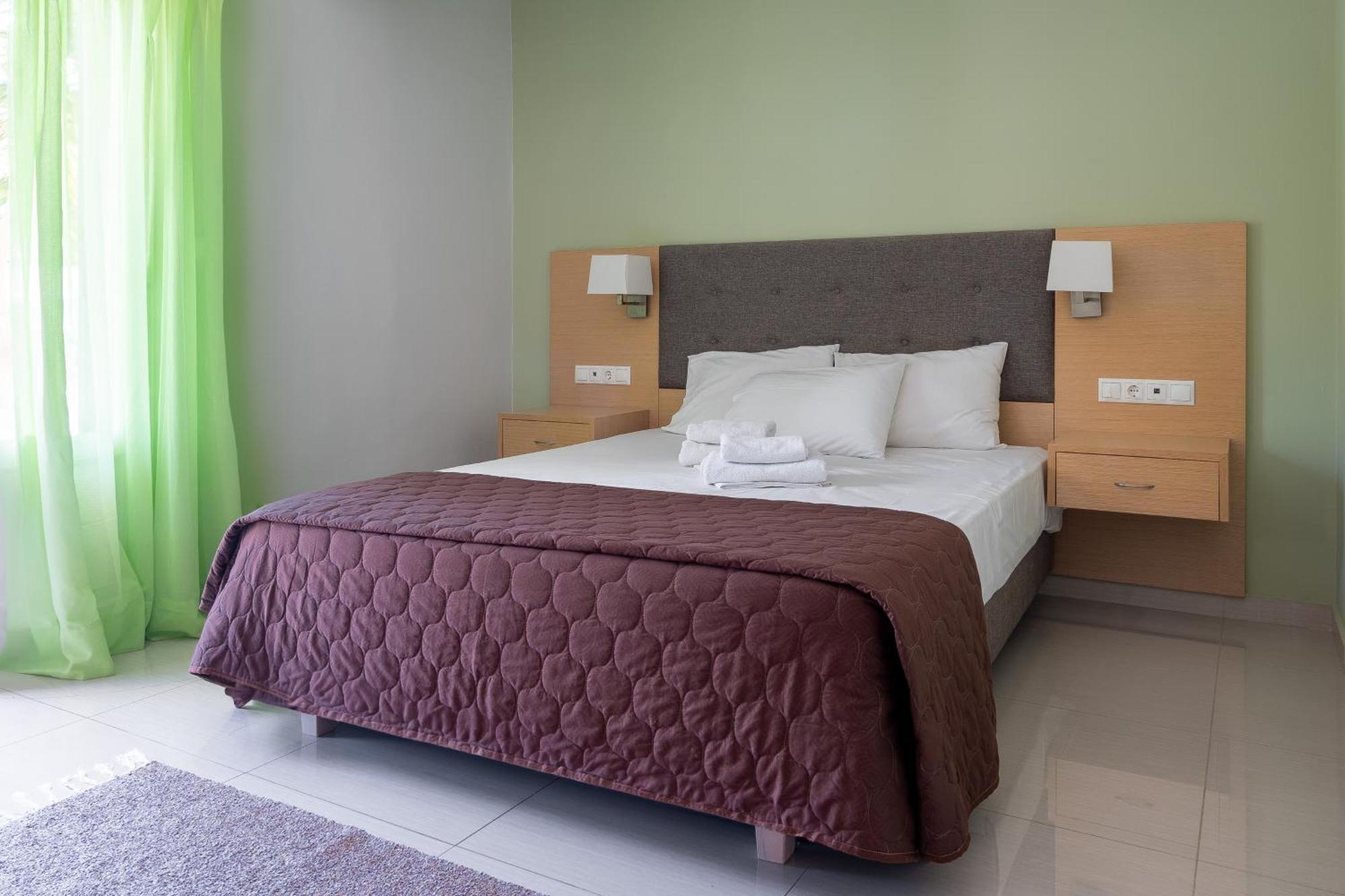 Vliho Bay Suites & Apartments Yénion Esterno foto