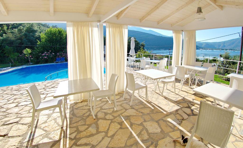 Vliho Bay Suites & Apartments Yénion Esterno foto