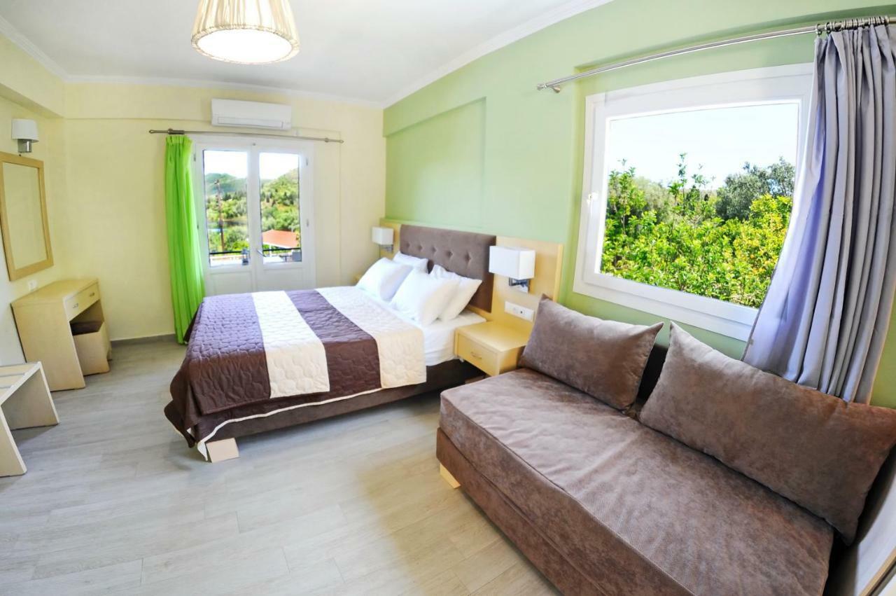Vliho Bay Suites & Apartments Yénion Esterno foto