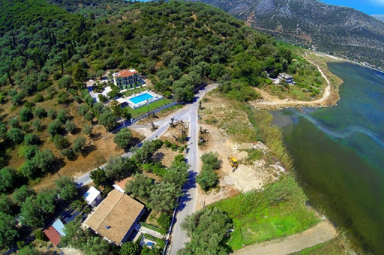 Vliho Bay Suites & Apartments Yénion Esterno foto